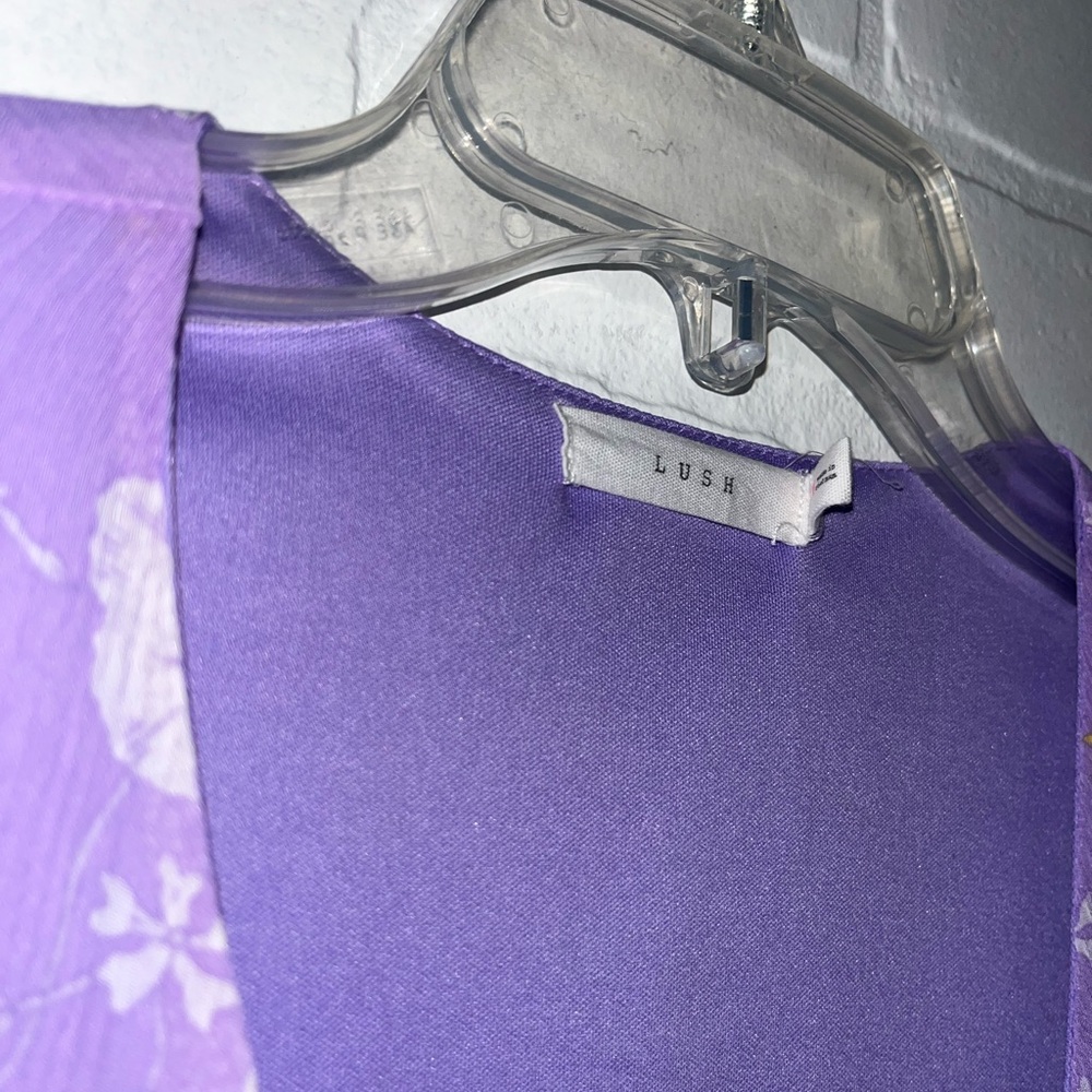 Womens Lush Wrap Dress Purple with Floral Design Medium V Neckline Fit and Flare - Picture 2 of 3